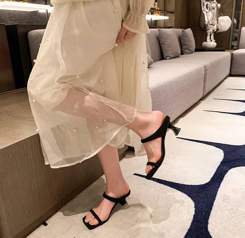 Classic Street Style Leopard Open Toe Slide Thick Square Heel Sandals