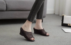 Elegant Non-slip Plastic Fashion Outdoor Wear Thick Soles Wedge Sandals