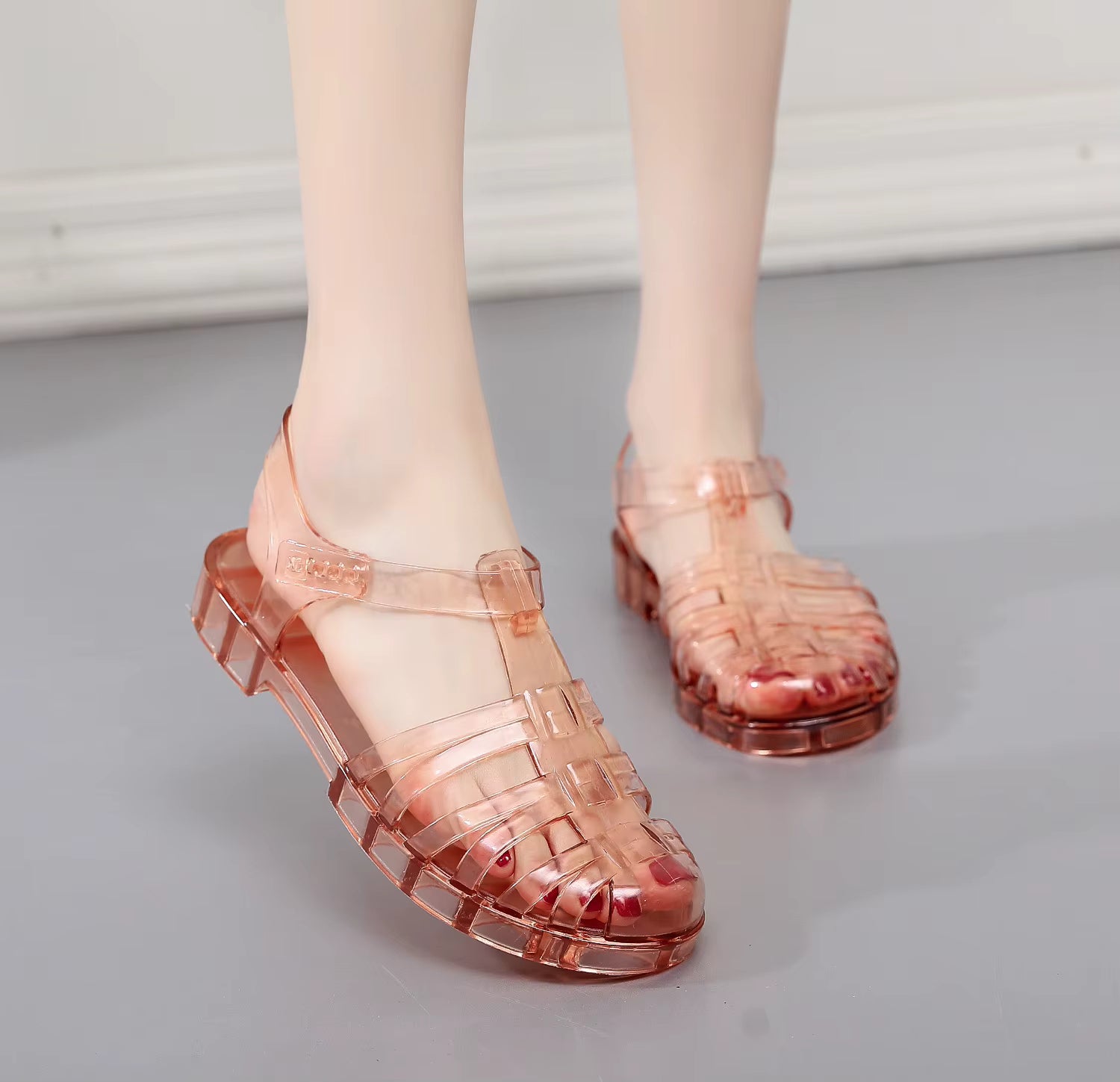 Fashionable Anti Slip Flat Bottomed Hollow Soft Soles Slippers