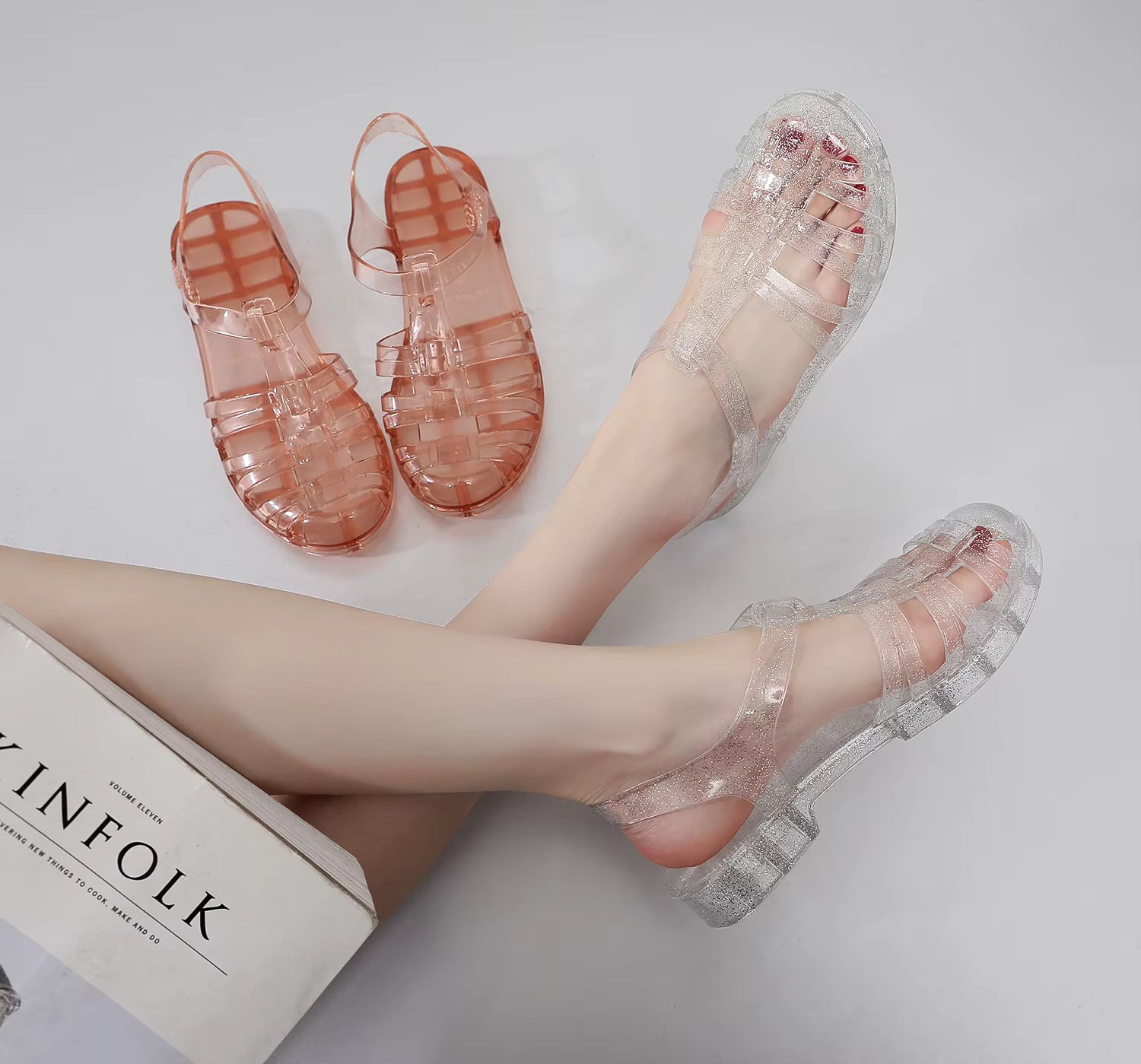 Fashionable Anti Slip Flat Bottomed Hollow Soft Soles Slippers