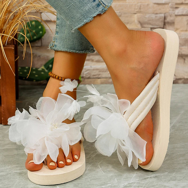 Flower EVA Sole Lightweight Flat Comfortable Beach Style Flip Flops Slippers