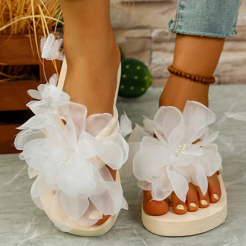 Flower EVA Sole Lightweight Flat Comfortable Beach Style Flip Flops Slippers