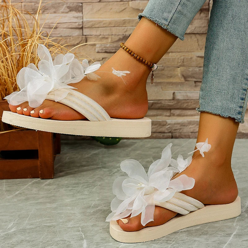 Flower EVA Sole Lightweight Flat Comfortable Beach Style Flip Flops Slippers