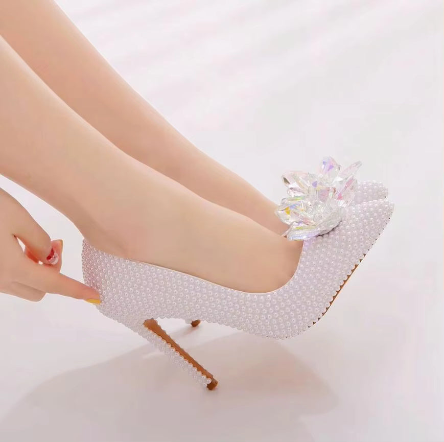 Luxury white rhinestone pearl Pattern shallow Mouth Pointed High Heels Bridal shoes