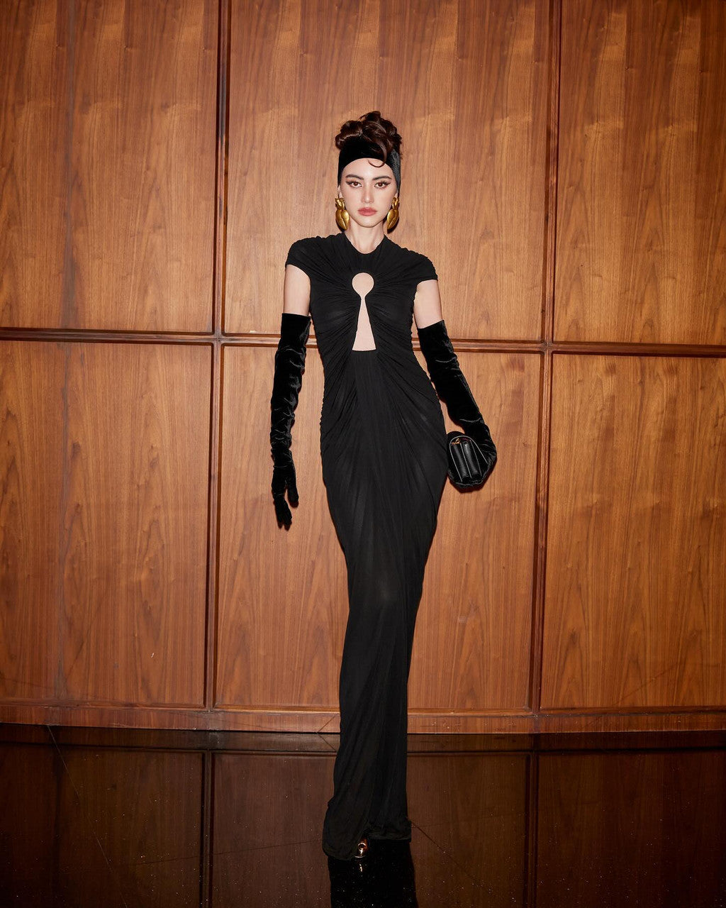 Keyhole Detail Ruched Maxi Dress Black