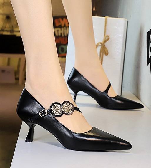 Banquet Buckle Strap Metal Decoration Kitten High Heels Pumps