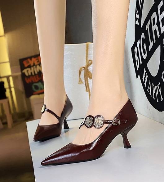 Banquet Buckle Strap Metal Decoration Kitten High Heels Pumps