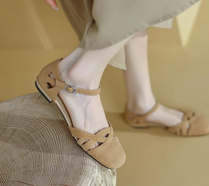 Comfort Round Toe Breathable Med Clear Heels Sandals