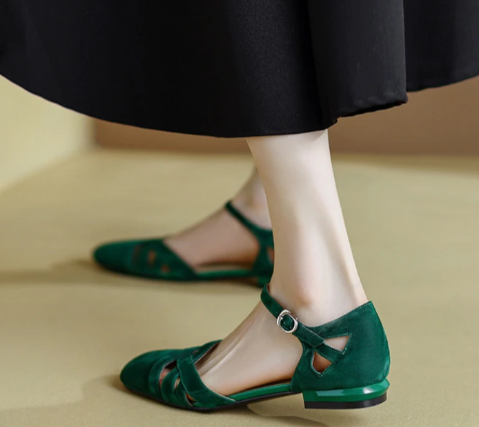 Comfort Round Toe Breathable Med Clear Heels Sandals