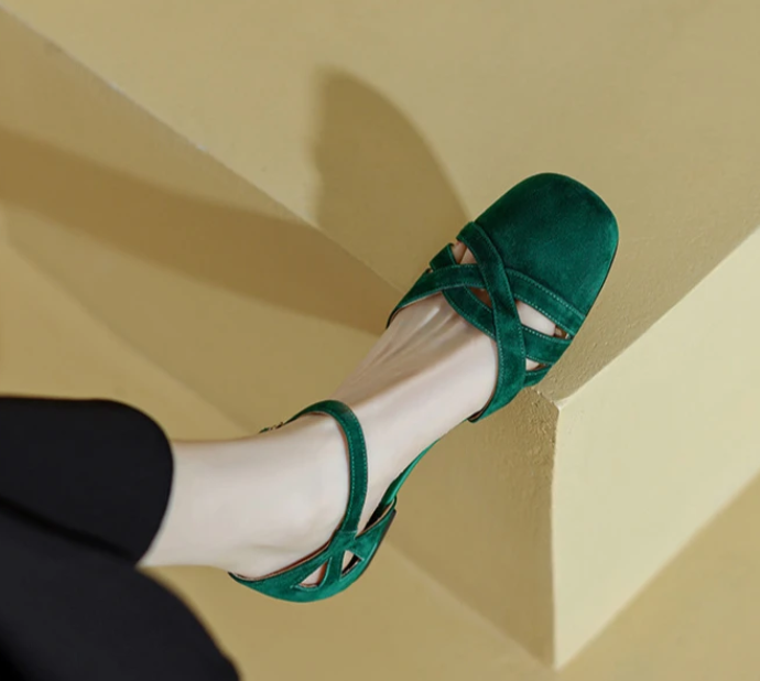 Comfort Round Toe Breathable Med Clear Heels Sandals
