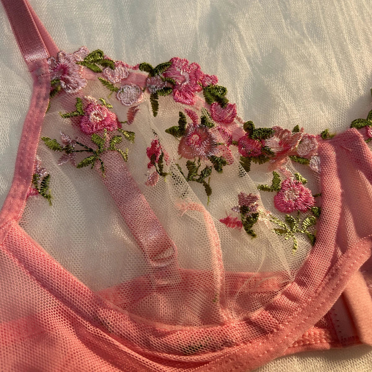 Pink Lingerie Woman Lace Transparent Underwear Fairy Embroidery Brief Sets Delicate Bra Panties Kits Erotic Breves Sets