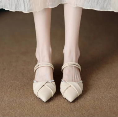 Retro Pointed Toe Beach Temperament Outdoor Simple Fashion Sandal