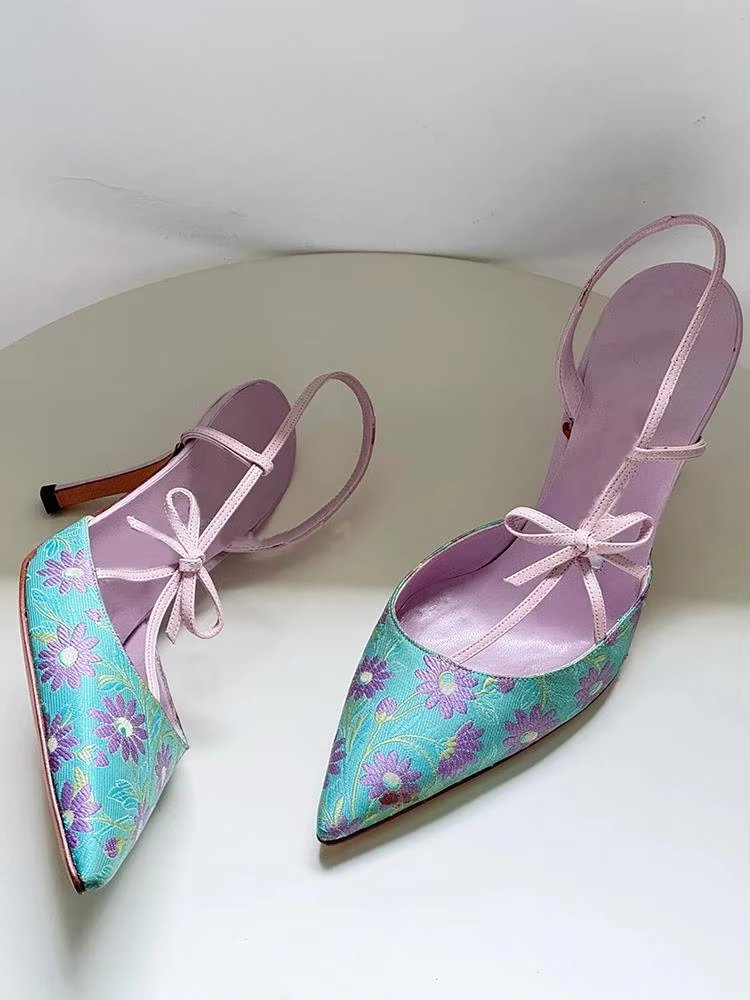 Retro Satin Embroidery  Pointed High Heels