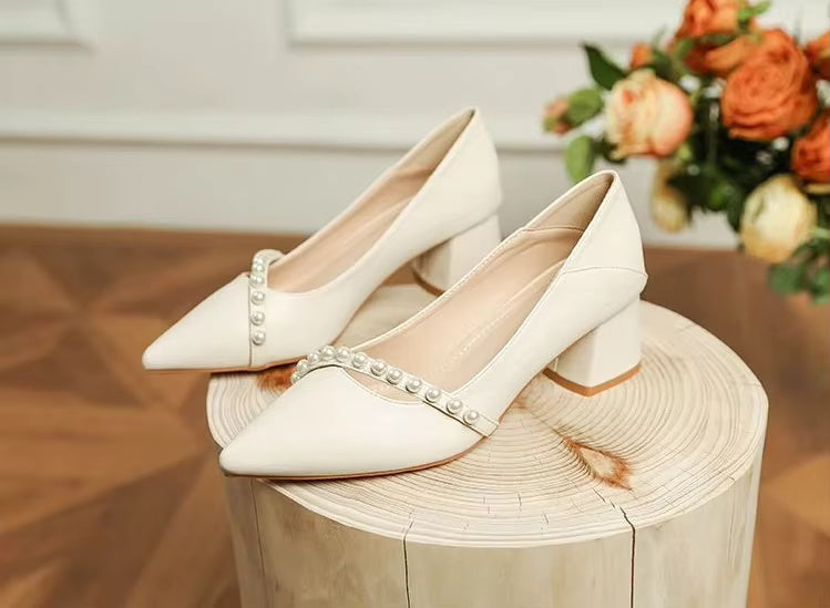 Pearl Pattern Shallow With Medium Heels Pointed Toe Bride Shoe