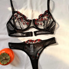 Lingerie Woman Lace 2-Pieces Underwear Embroidery Beautiful Bra And Panty Sets