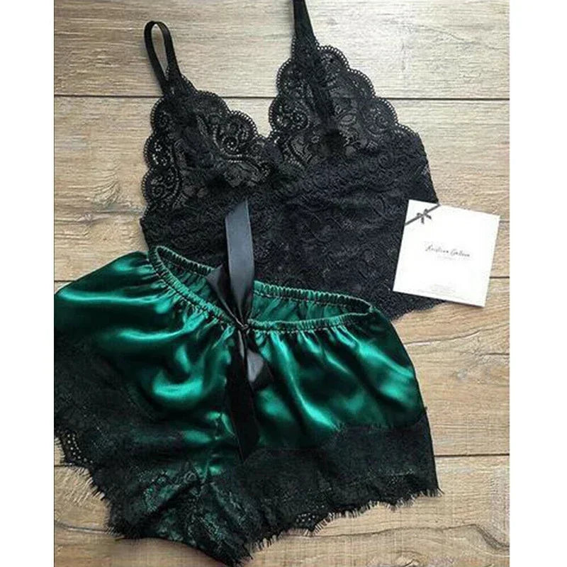 Sleepwear Womens Pajamas Set Lace Nachtkleding Lingerie Sleeveless V-Neck Tops and Shorts Sets Nightwear Loungewear