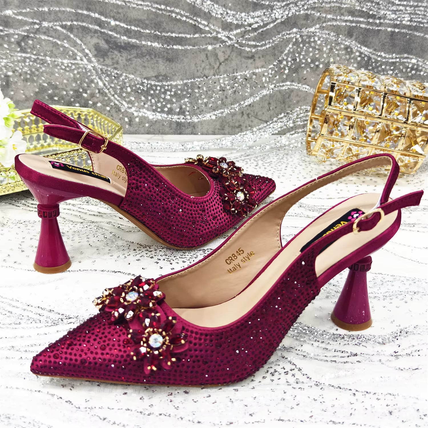 Special Design Pointy Toe Party High Heels And Exquisite Clutch Bag