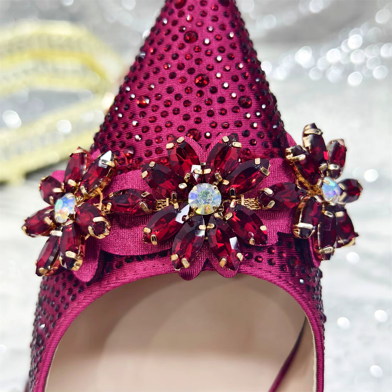 Special Design Pointy Toe Party High Heels And Exquisite Clutch Bag