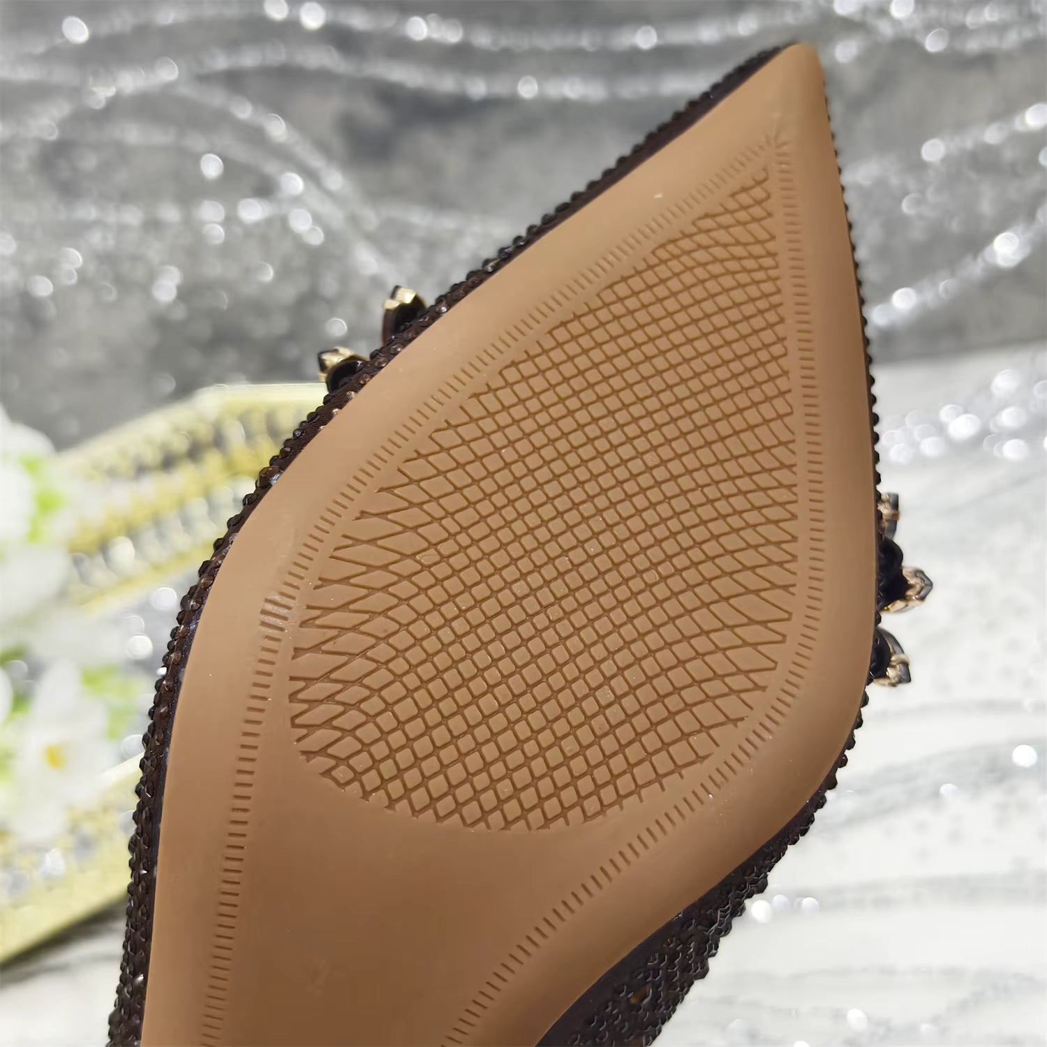 Special Design Pointy Toe Party High Heels And Exquisite Clutch Bag