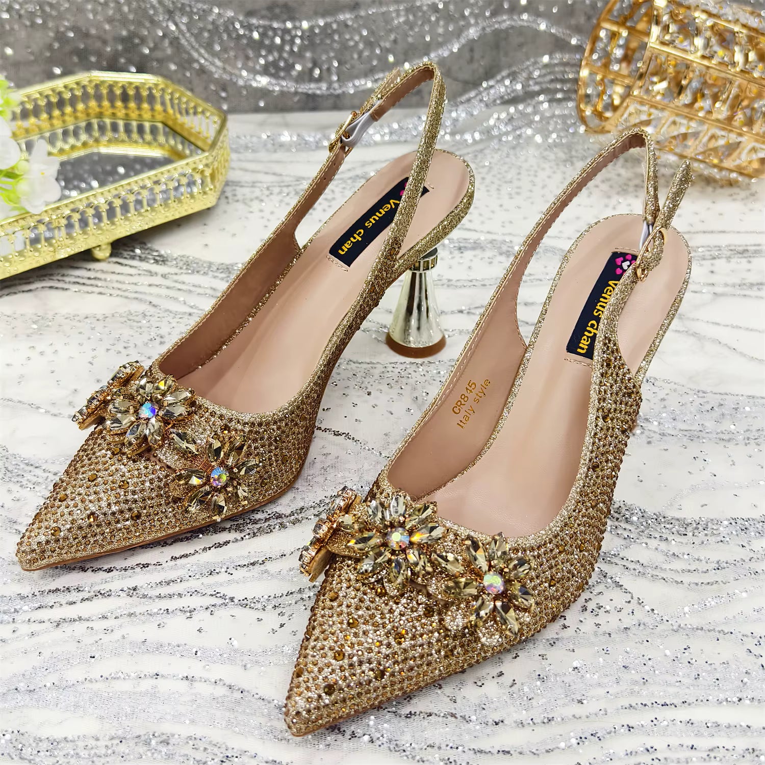 Special Design Pointy Toe Party High Heels And Exquisite Clutch Bag