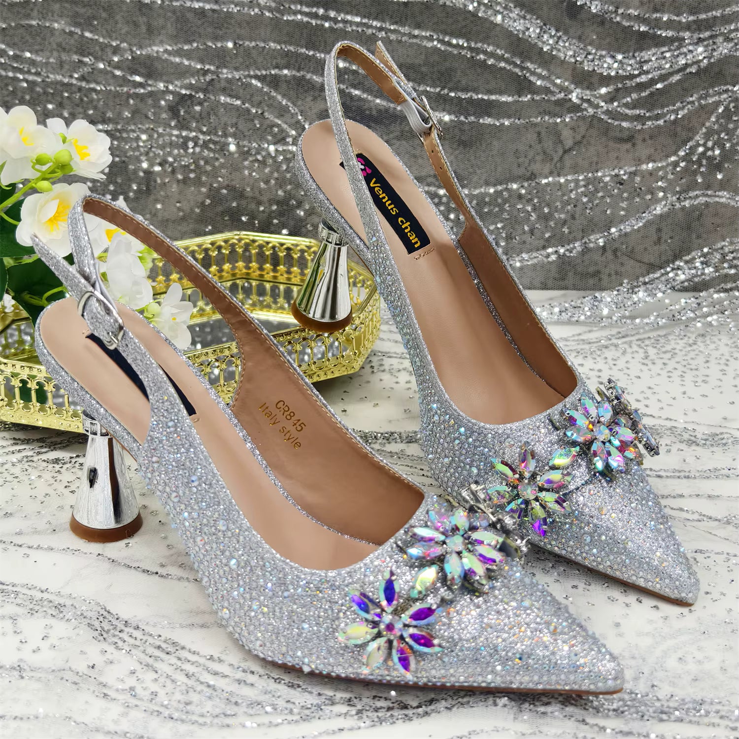 Special Design Pointy Toe Party High Heels And Exquisite Clutch Bag
