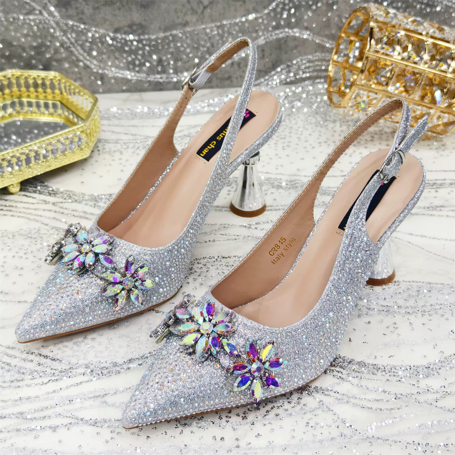 Special Design Pointy Toe Party High Heels And Exquisite Clutch Bag