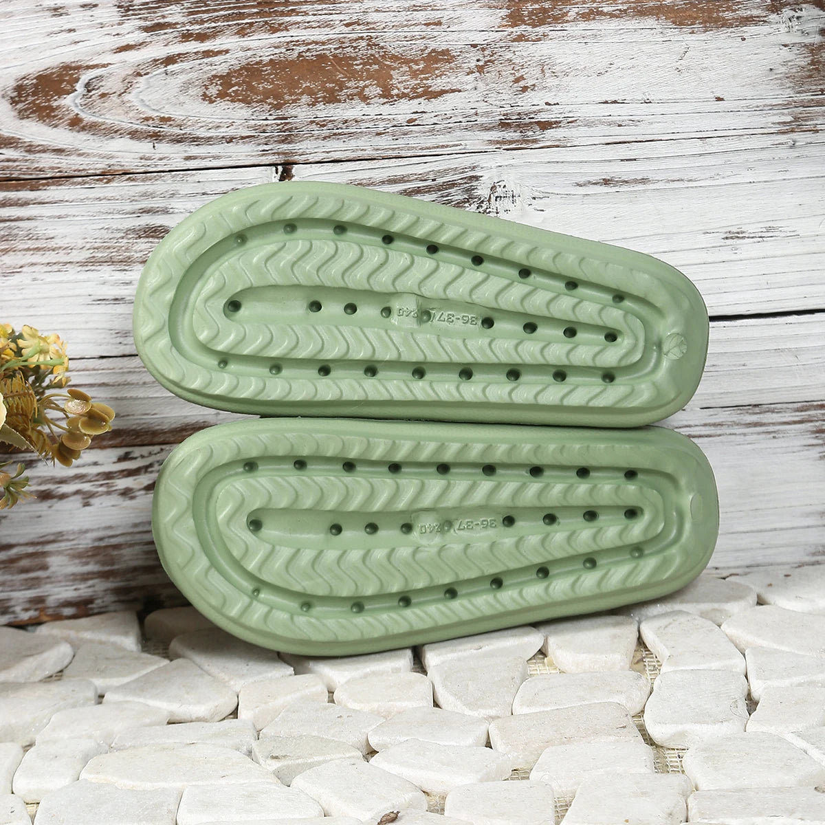 Sweet Flower Versatile Comfort Soft Flat Thick Sole Beach Style Slippers