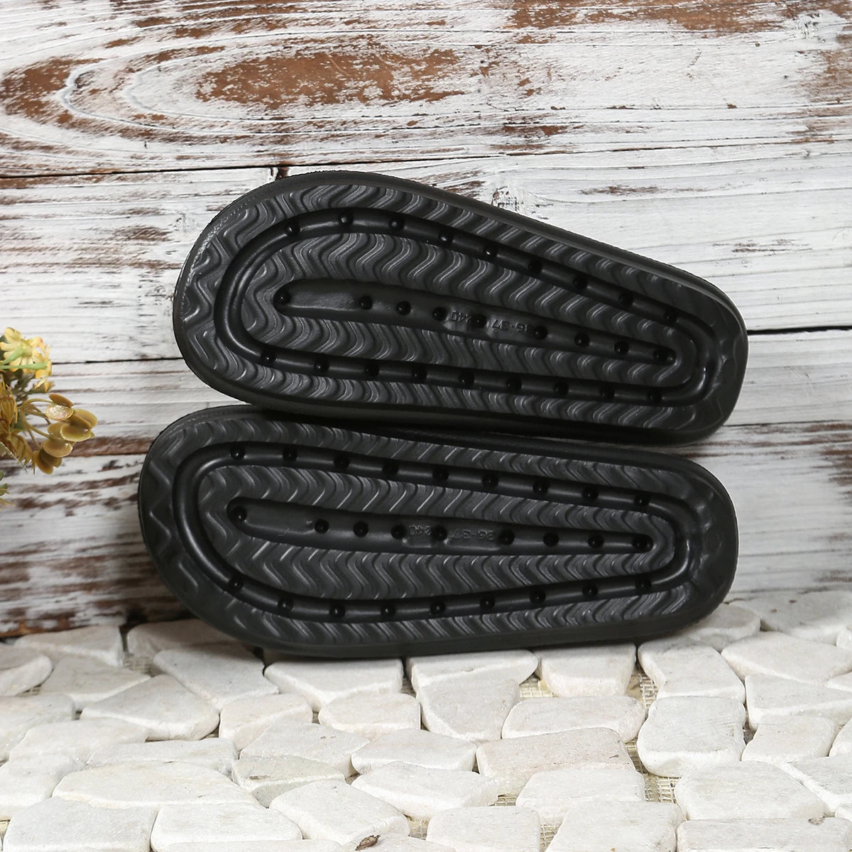 Sweet Flower Versatile Comfort Soft Flat Thick Sole Beach Style Slippers