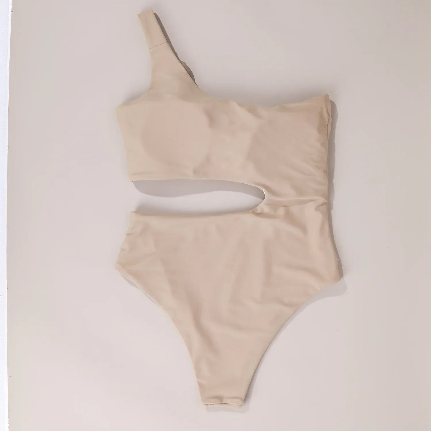 Swimsuit Europe and the United States solid color one-piece swimsuit female single shoulder strap ins wind swimsuit spot.