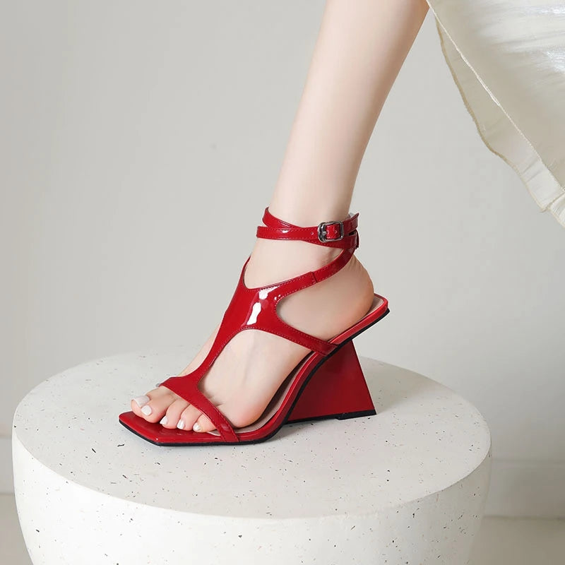 Cross-Strap Buckle Strap Toe Buckle Strap Round High Heels Sandal