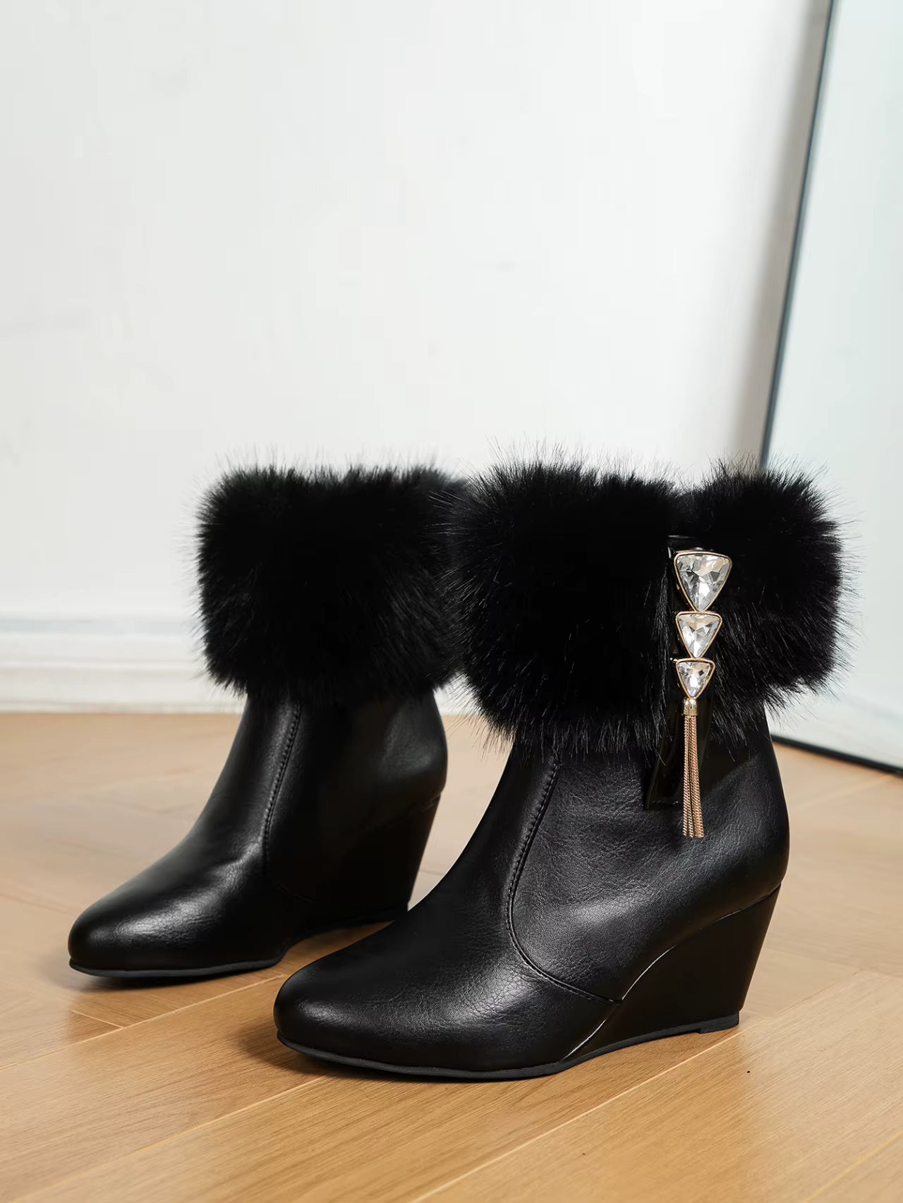 Trendy SLIP-ON Soft Leather Round Toe Platform Wedges Ankle Boots