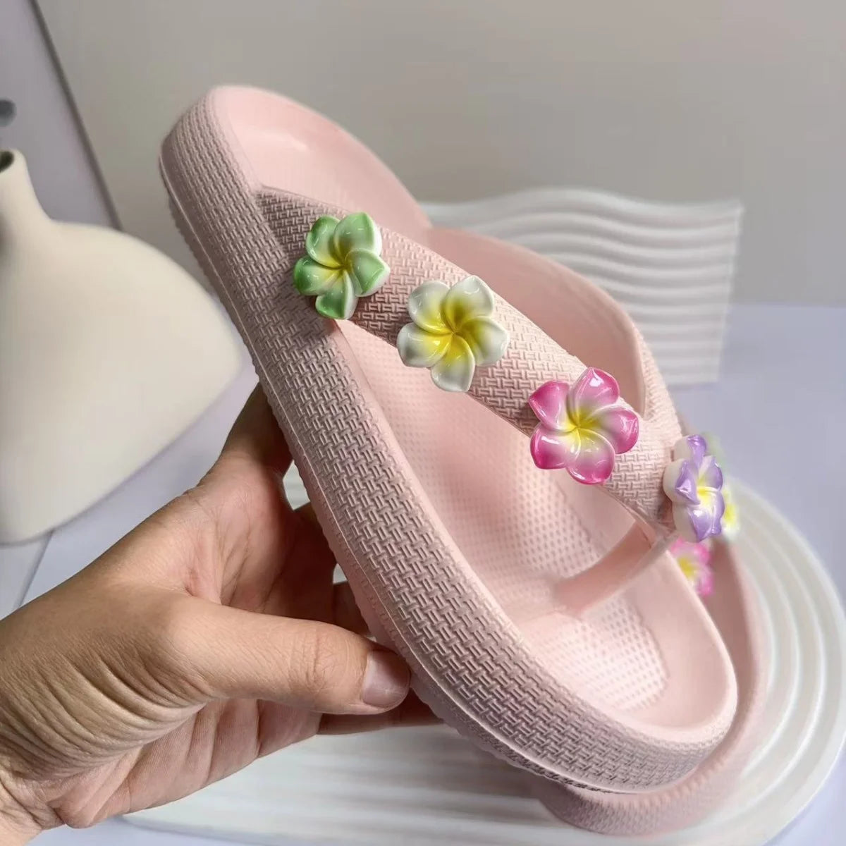 Versatile Soft Colorful Egg Flower Beach Style Outdoor Flip-Flops Slippers