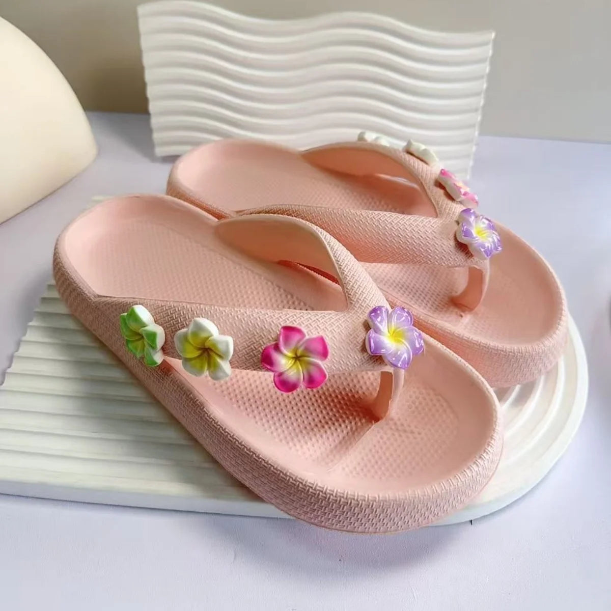 Versatile Soft Colorful Egg Flower Beach Style Outdoor Flip-Flops Slippers