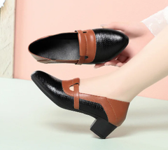 Vintage Knit Pointed Toe Shallow Mouth Soft Leather Loafers