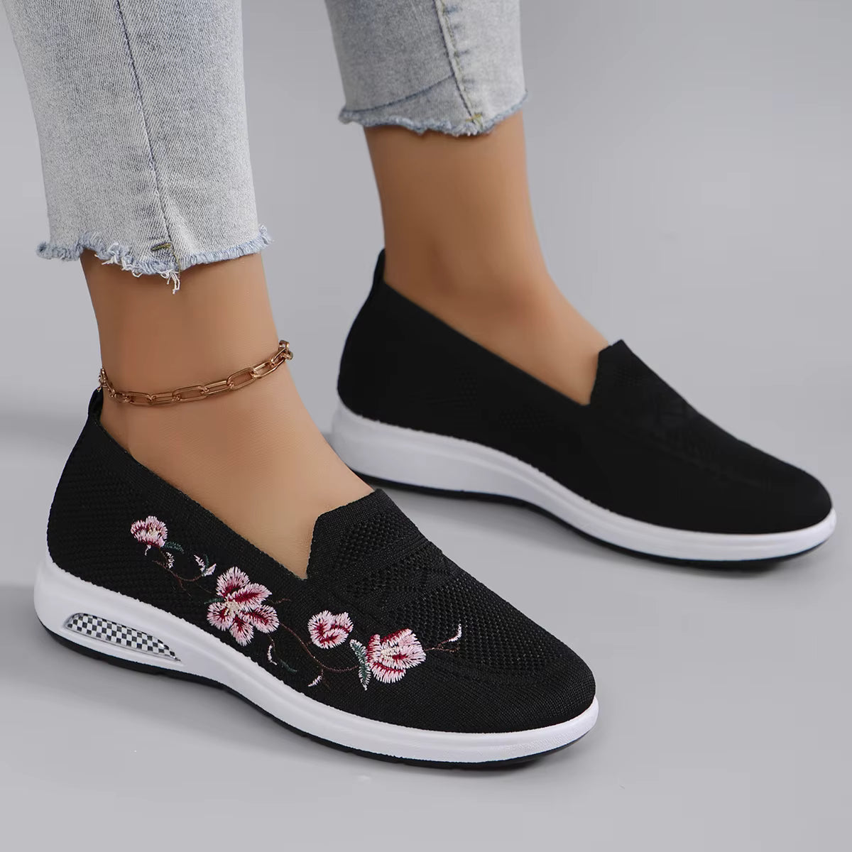Casual Fashionable Breathable Lightweight Wear-Resistant Sports Shoes