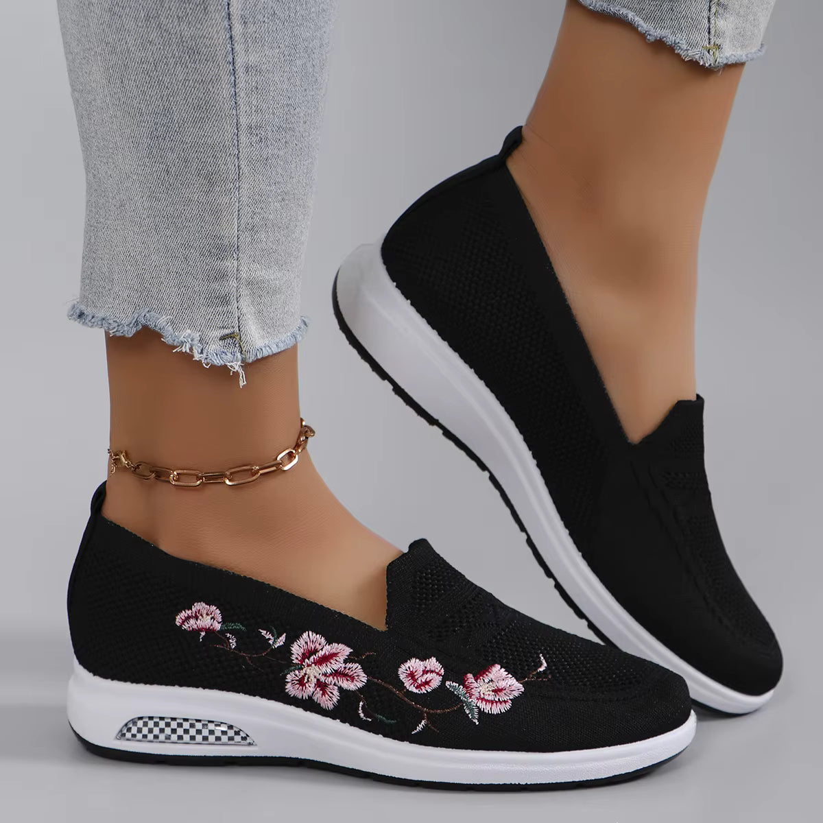 Casual Fashionable Breathable Lightweight Wear-Resistant Sports Shoes