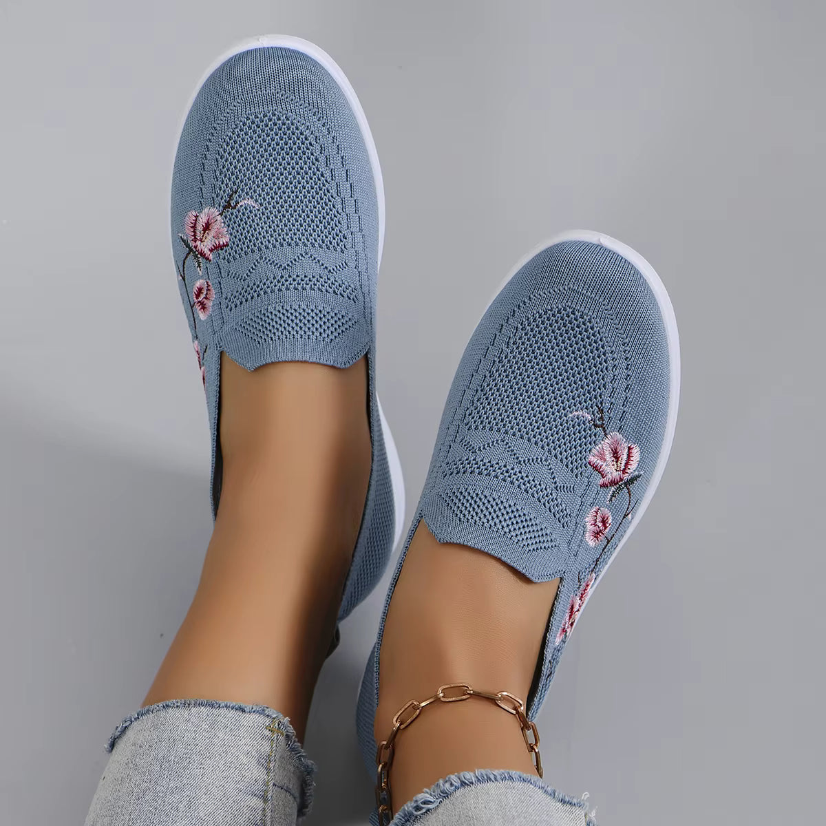Casual Fashionable Breathable Lightweight Wear-Resistant Sports Shoes